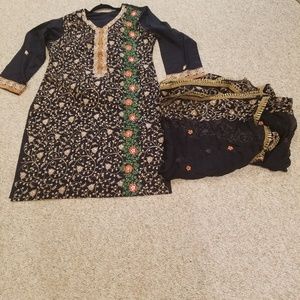 Pakistani lawn suit